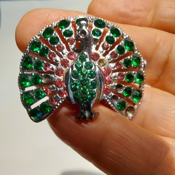 Rhineston Peocock Brooch - Picture 1 of 3